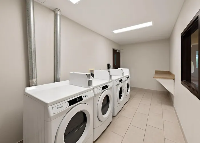 Hotel Comfort East Broad 4*