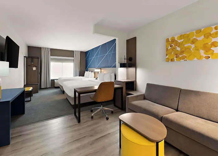 Hotel Comfort East Broad 4*