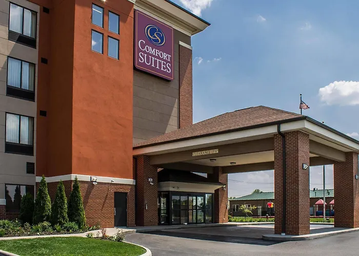 Comfort East Broad Hotel 4*